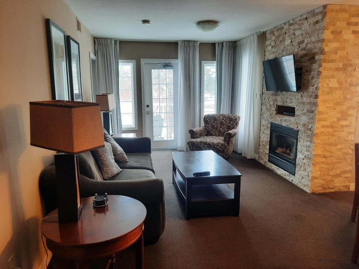 Margarita Vacation Getaway Apartment Oro-Medonte Exterior foto